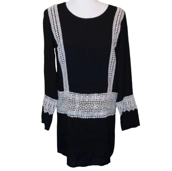 HOT & DELICIOUS BLACK LONG SLEEVE MINI-DRESS/TUNIC TOP W/EMBROIDERED TRIM. - Picture 1 of 9